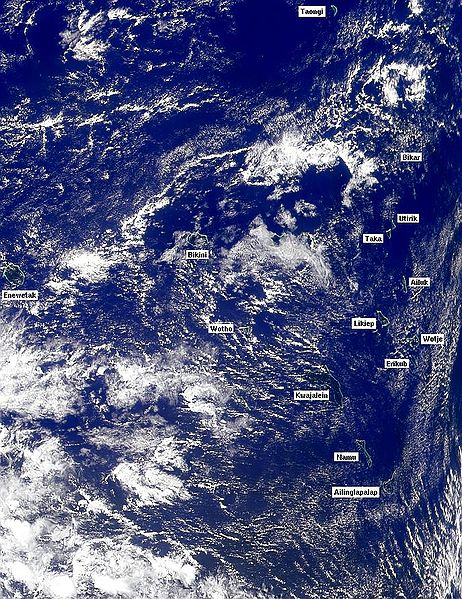 462px-Satellite_image_of_Marshall_Islands_in_March_1999.jpg