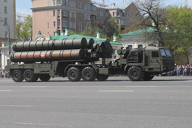 The Russian S-400 anti-aircraft system, pictured in 2017.. Source: Соколрус, via Wikimedia