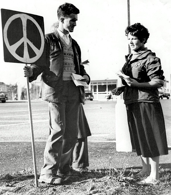 peace symbol march 1958