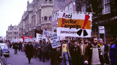 An anti-nuclear weapons protest march, Oxford, England, 1980. Photo credit: Kim Traynor