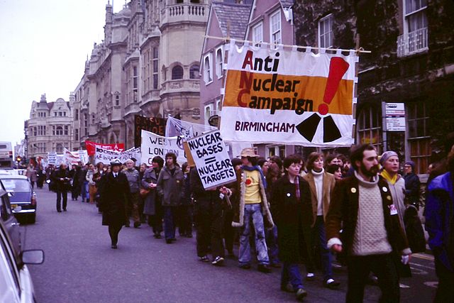 An anti-nuclear weapons protest march, Oxford, England, 1980. Photo credit: Kim Traynor