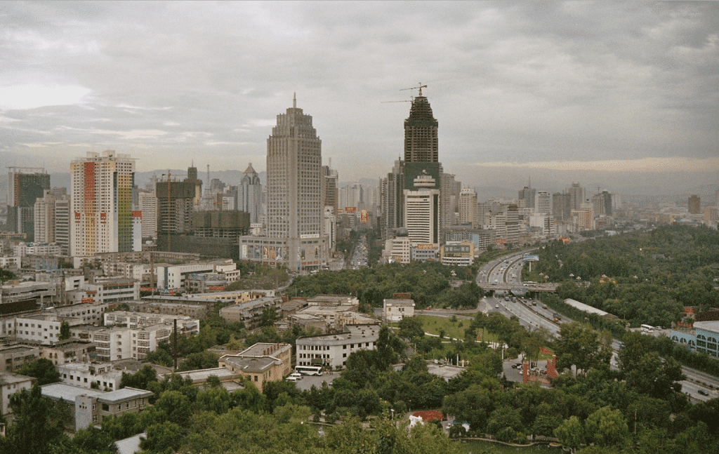 The Chinese city of Urumqi in Xinjiang. Credit: Alexander Flühmann via Wikimedia Commons. CC BY-SA 3.0.