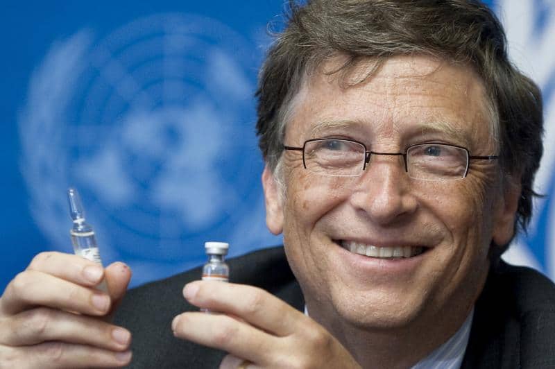 Bill Gates shows a vaccine at UN press conference in 2011