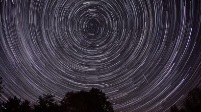 Orionid Star Trail Composite. Credit: ikewinski. Accessed via Creative Commons. CC BY 2.0.