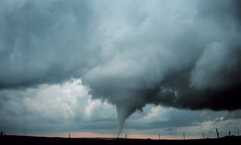 a tornado touching gorund