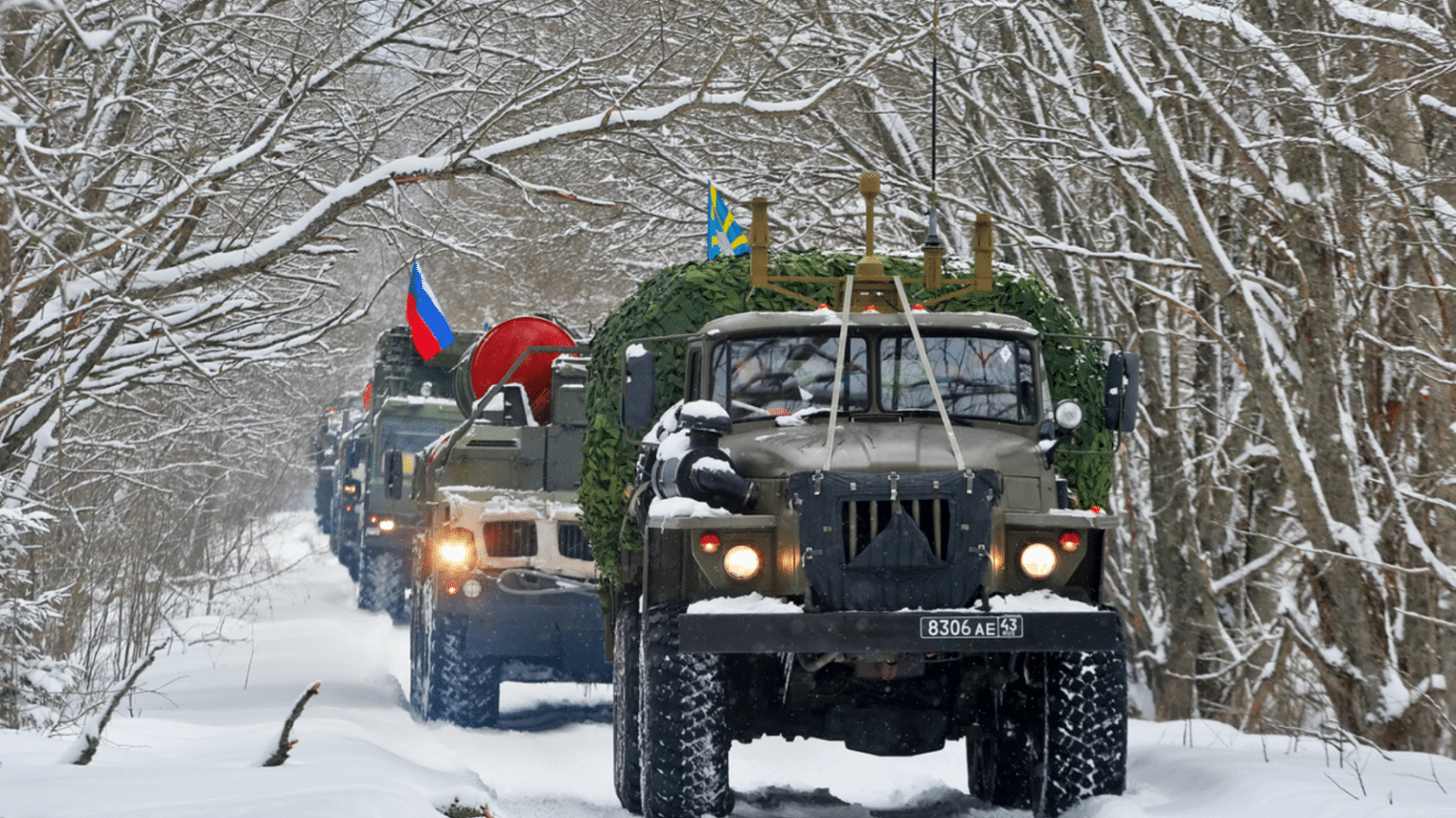 Войска на границе. Российские войска на границе. Российские войска у украинской границы. Военная техника России 2022. Россия перебрасывает войска к границе.