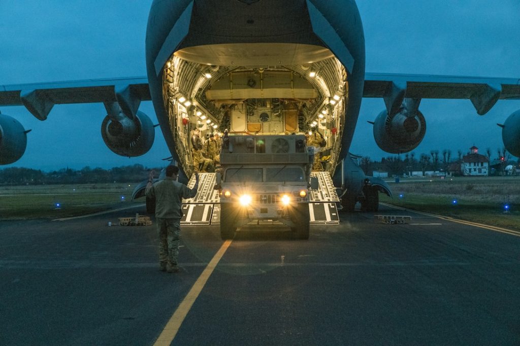 The first of 2,000 soldiers arrive in Wiesbaden, Germany, following the Pentagon’s announcement of additional forces moving from the U.S. to Europe to reinforce NATO’s eastern flank, Feb. 4, 2022. https://www.defense.gov/Multimedia/Photos/igphoto/2002934581/