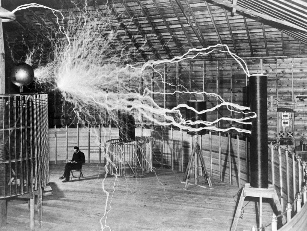 1890s photo of Nikola Tesla in lab