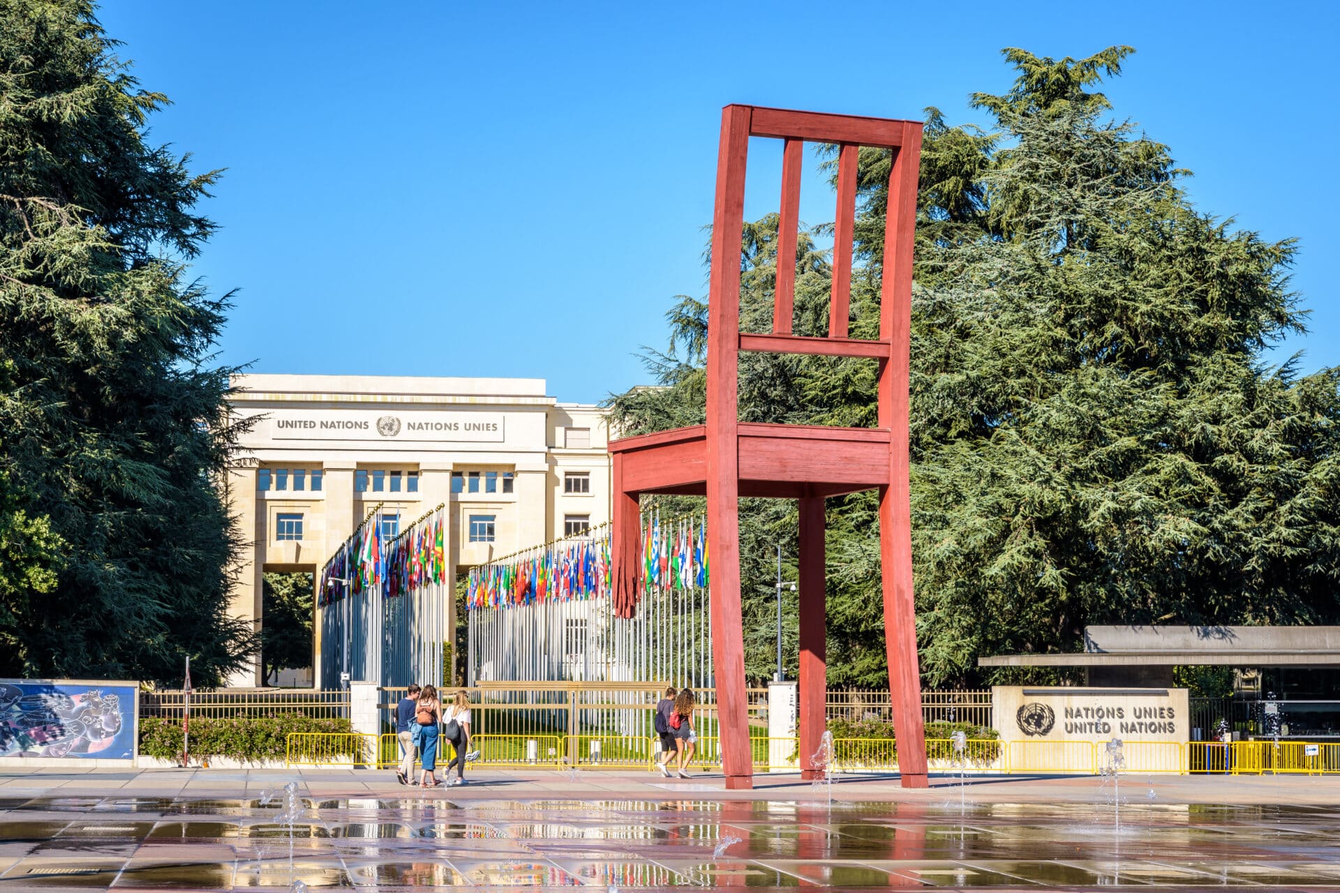 The "Broken Chair" sculpture, meant to commemorate opposition to land mines, was constructed in 1997 at the Palais des Nations, home of the United Nations Office in Geneva.