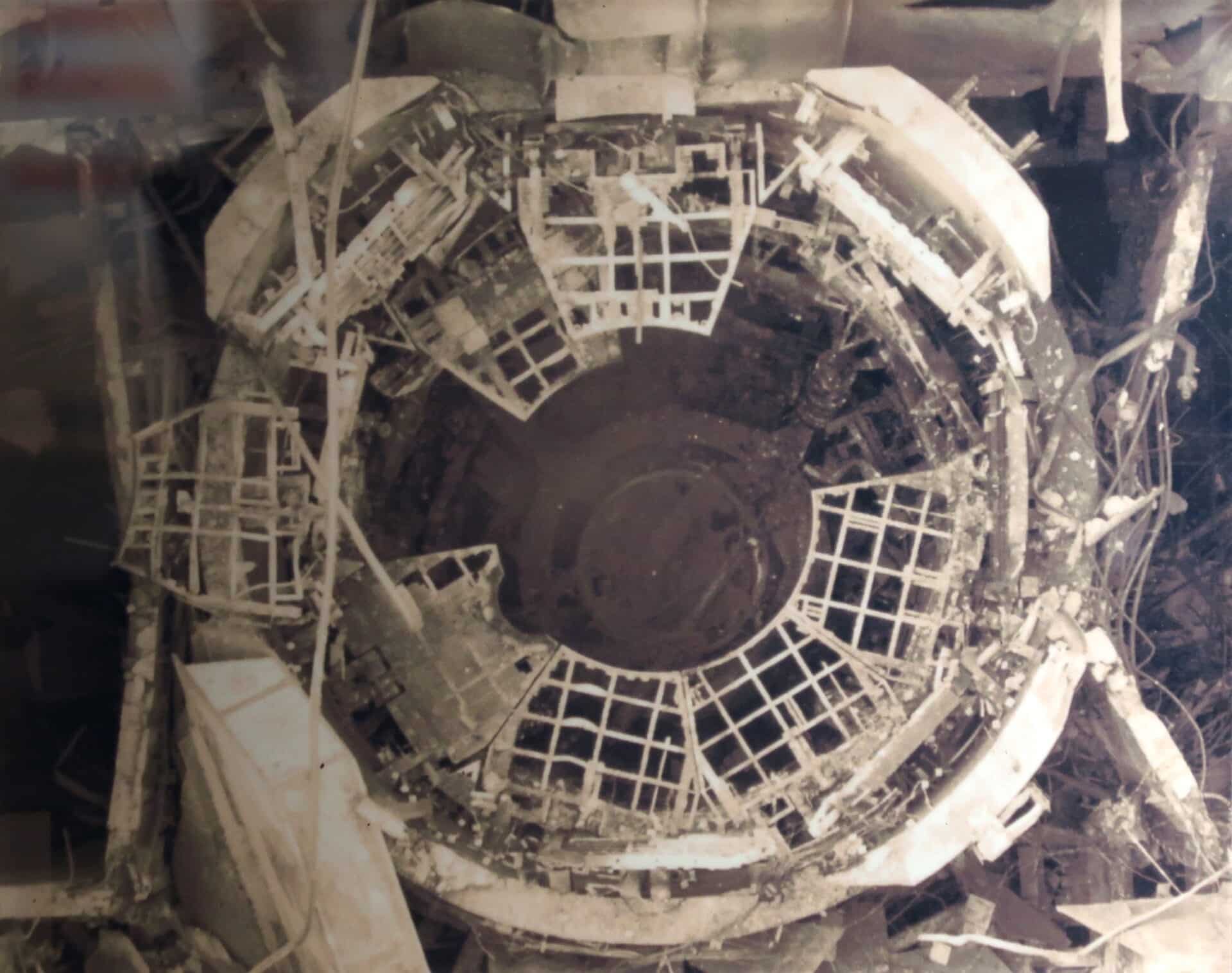 The Titan II missile silo in Damascus, Arkansas after the September 19, 1980 explosion. (Kelly Michal / Flickr CC BY-NC)