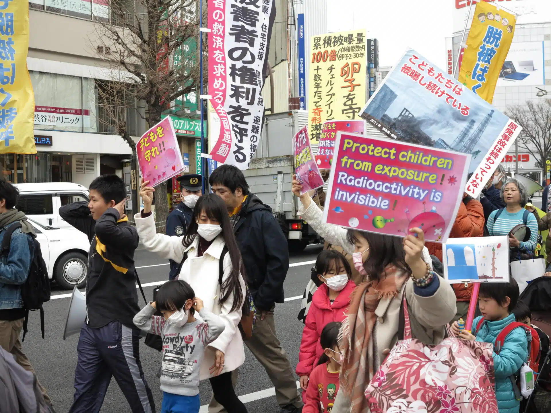 Mothers march in Tokyo against radiation exposure risks five years after the Fukushima nuclear disaster on March 5, 2016. (Photo by Maxime Polleri)