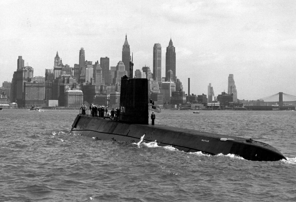 nuclear powered sub visits NYC in 1950s