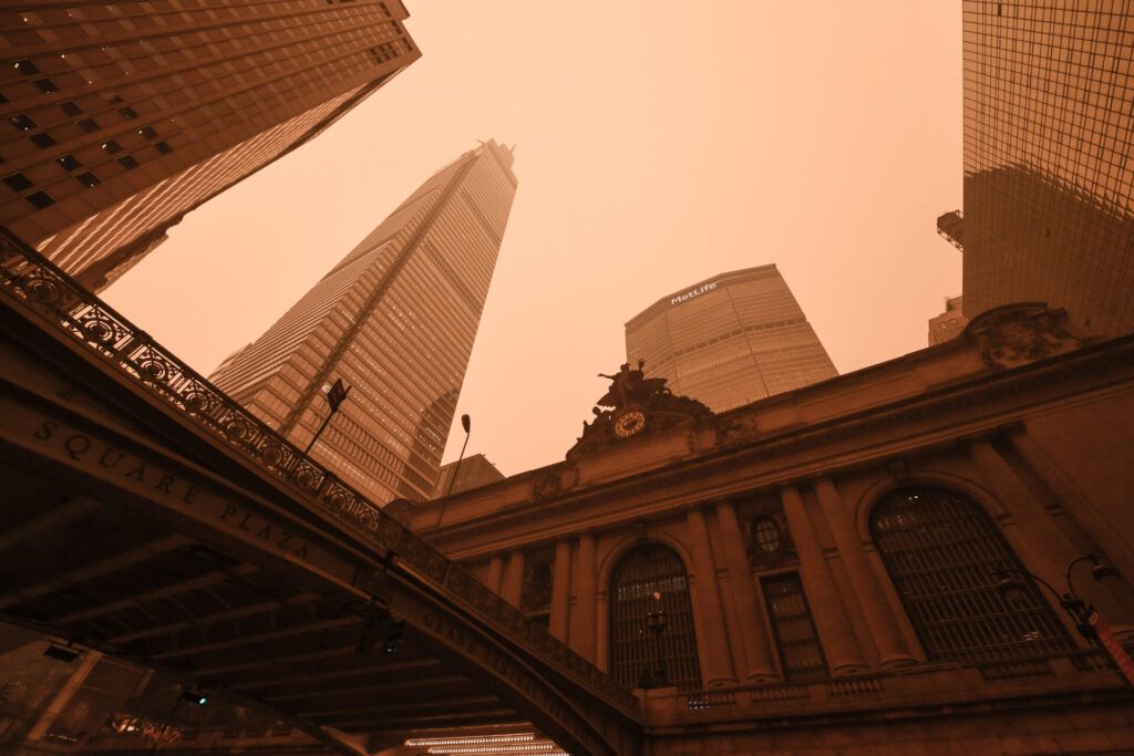 smoke from Canadian wildfires shrouds Manhattan