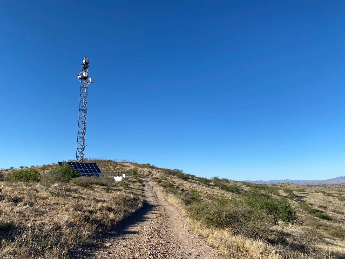 Israeli Elbit Systems tower in the Sonoran Desert, Arizona. Photo by Petra Molnar