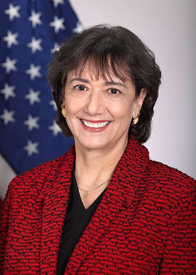 portrait of former NIH director Monica Bertagnolli