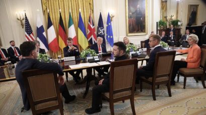 US President Donald Trump hosts a meeting with Ukrainian President Volodymyr Zelensky, European Commission President Ursula von der Leyen, NATO Secretary-General Mark Rutte, and other European leaders at the White House on August 18 to discuss a peace deal between Russia and Ukraine. (Photo by Win McNamee/Getty Images)