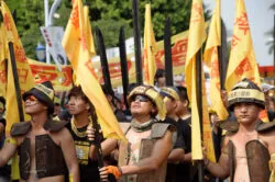 anti-nuclear waste protest by Taiwan indigenous tribe, in costume